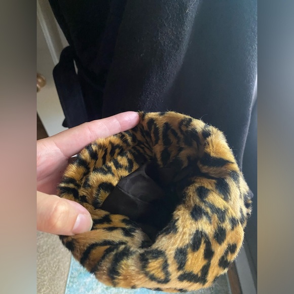 Vintage 90s Braetan leopard print black wool fitted tie waist coat, size large - Picture 11 of 15